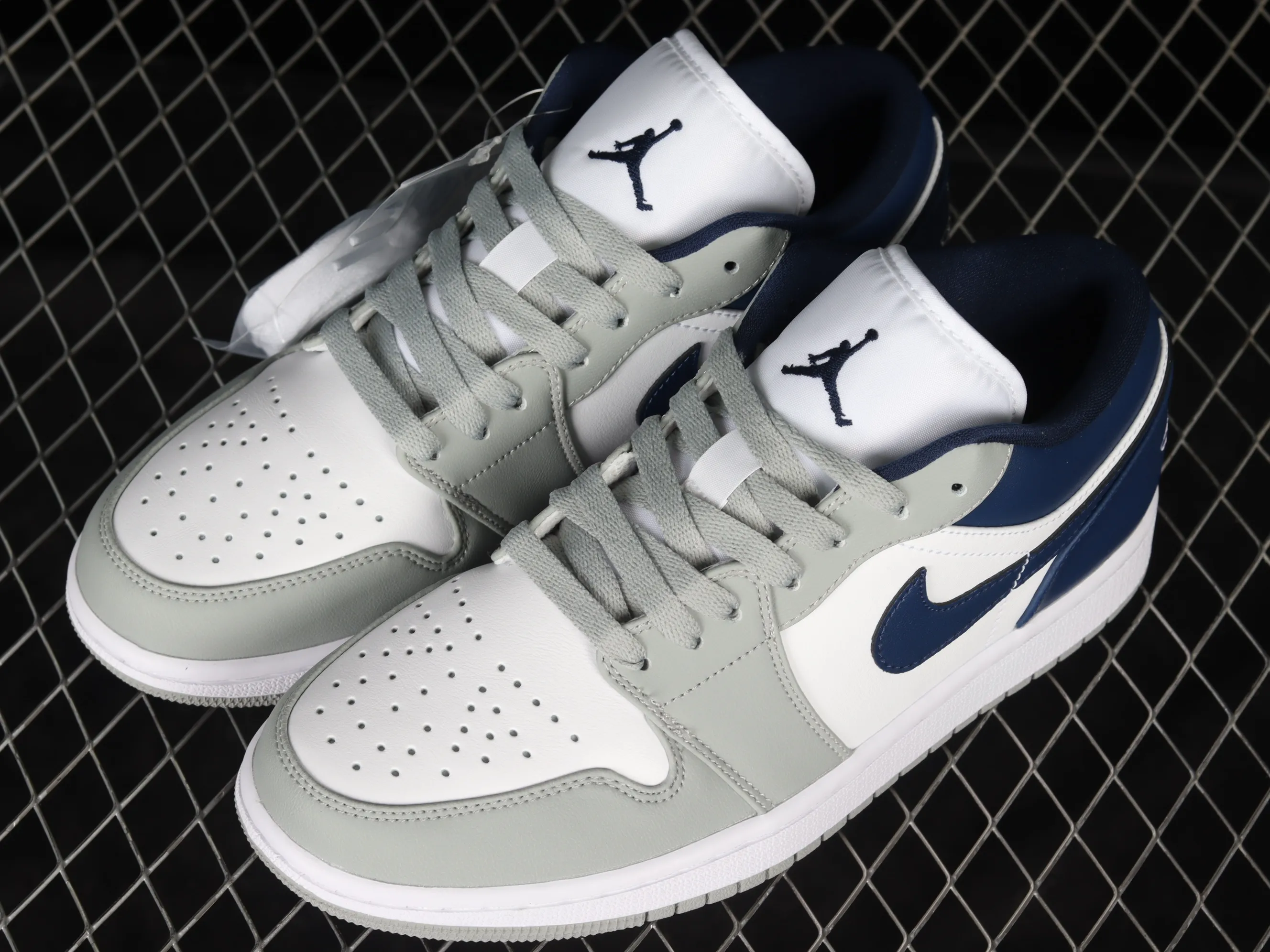 All categories Air Jordan Jordan series basketball shoes Air Jordan 1 Low Air Jordan 1 Low AJ1 Joe 1 cement blue DC0774-042
